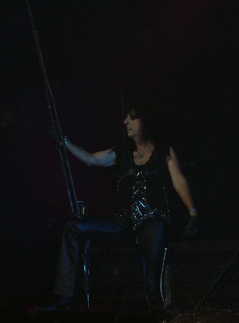 alice-2-050630-13.jpg
