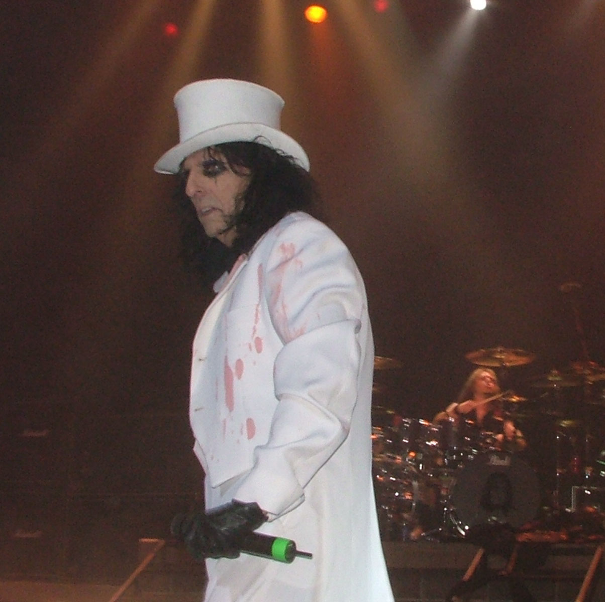 alice-2-050630-24.jpg