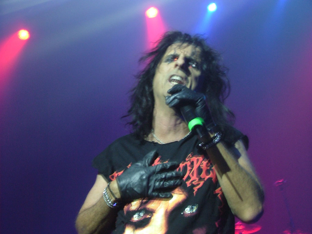 alice-2-050630-25.jpg